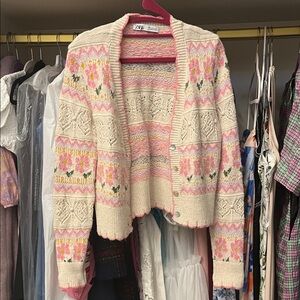 Zara Women's Cream and Pink Floral Cardigan
